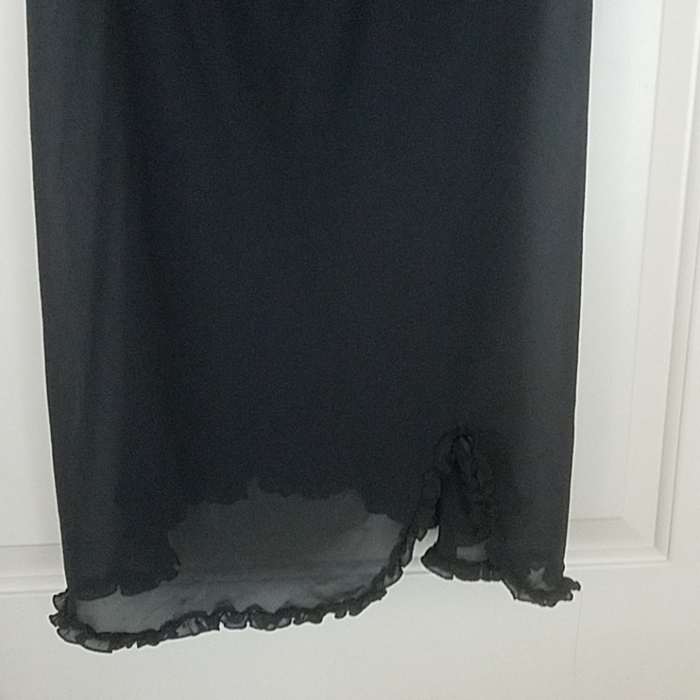 Lingerie - Picture 3 of 6